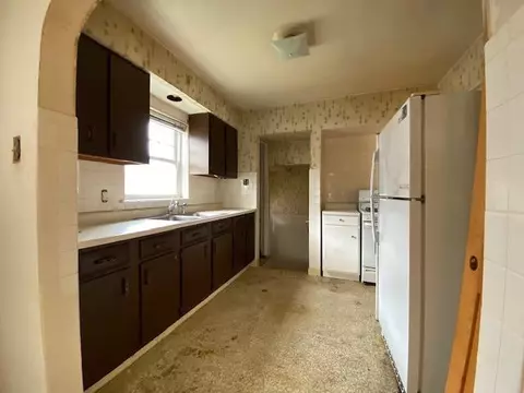 1437 Warwick Ave, Whiting, IN 46394 photo 8