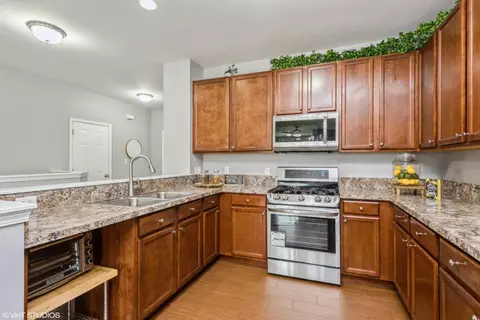 1414 Dalemont Way, Dyer, IN 46311 photo 6
