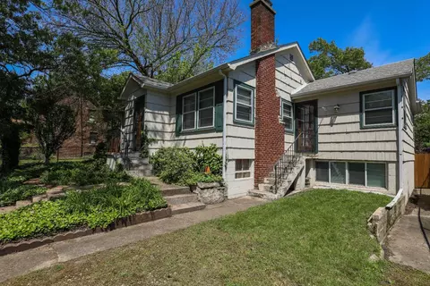 7430 Locust Ave, Gary, IN 46403 photo 4