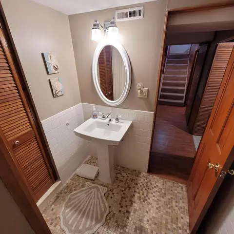 7430 Locust Ave, Gary, IN 46403 photo 32