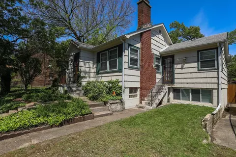 7430 Locust Ave, Gary, IN 46403 photo 4