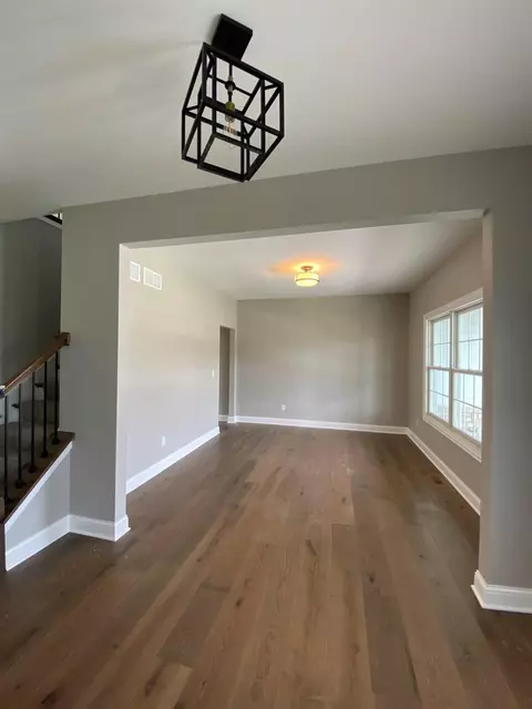 302 Cornwall Cir, Munster, IN 46321 photo 3