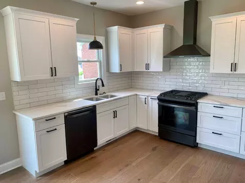 302 Cornwall Cir, Munster, IN 46321 photo 6
