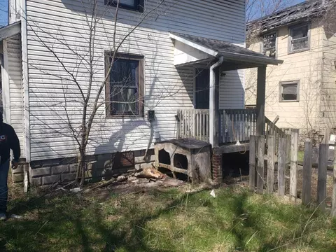 643 Tennessee St, Gary, IN 46402 photo 3