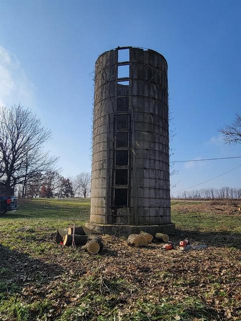 15911 Colorado St, Hebron, IN 46341 photo 3