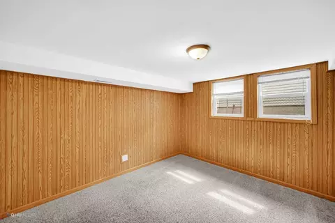 709 Darcy Ln, Griffith, IN 46319 photo 8