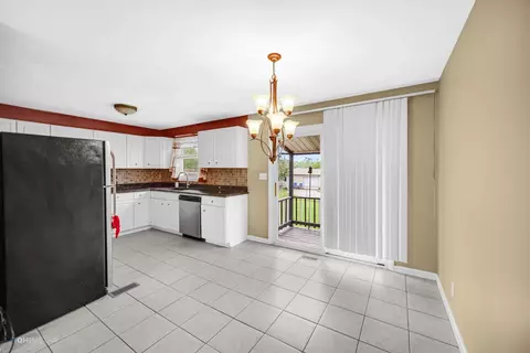 709 Darcy Ln, Griffith, IN 46319 photo 12