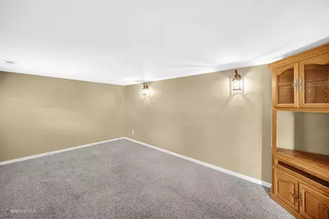 709 Darcy Ln, Griffith, IN 46319 photo 3
