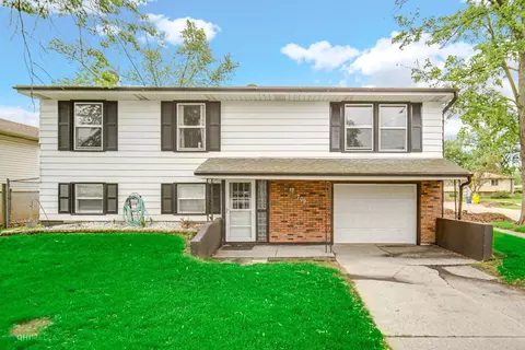 709 Darcy Ln, Griffith, IN 46319 photo 1