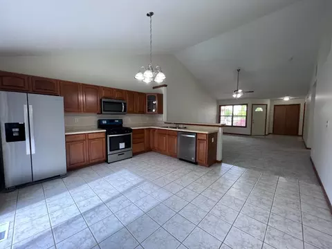 10460 Pike St, Winfield, IN 46307 photo 2
