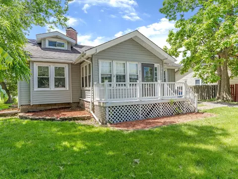 927 E Joliet St, Crown Point, IN 46307 photo 1