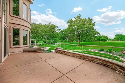 1105 Killarney Dr, Dyer, IN 46311 photo 3