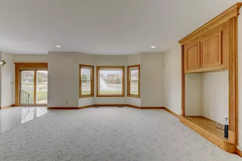 9925 New Devon St, Munster, IN 46321 photo 11