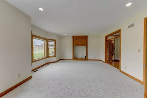 9925 New Devon St, Munster, IN 46321 photo 13