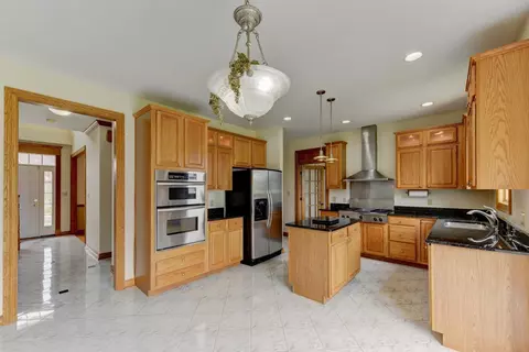 9925 New Devon St, Munster, IN 46321 photo 7