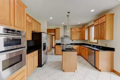 9925 New Devon St, Munster, IN 46321 photo 8
