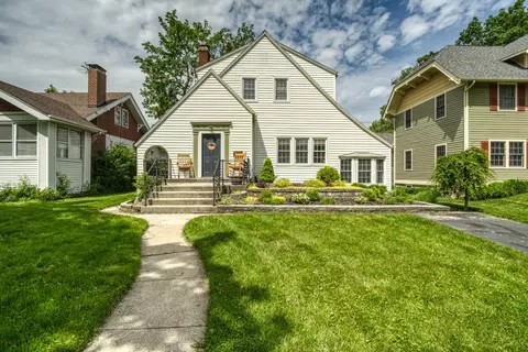 653 S Main St, Crown Point, IN 46307 photo 1