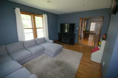 417 Hoffman St, Crown Point, IN 46307 photo 3