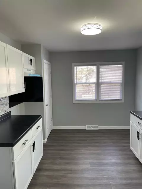 646 Allen St, Gary, IN 46403 photo 5