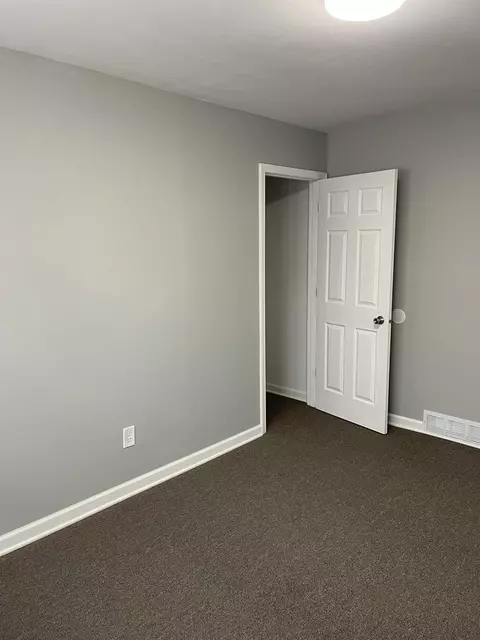 646 Allen St, Gary, IN 46403 photo 13