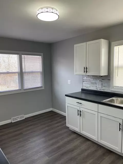 646 Allen St, Gary, IN 46403 photo 7