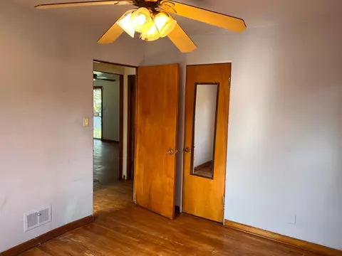 413 King St, Gary, IN 46406 photo 6