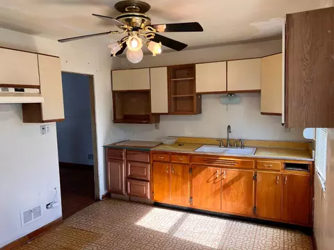 413 King St, Gary, IN 46406 photo 4