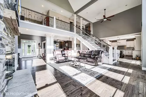 544 N 450, Valparaiso, IN 46383 photo 7
