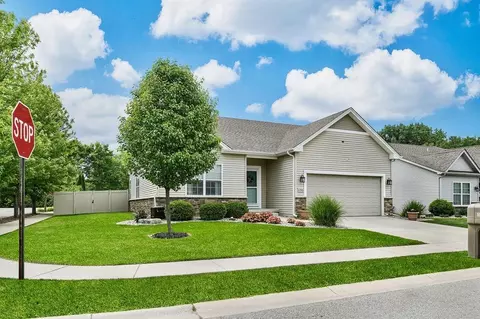 1190 Sawgrass Dr, Griffith, IN 46319 photo 1