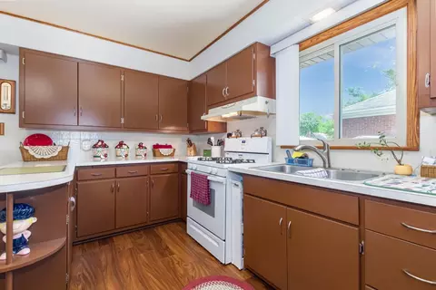 829 N Broad St, Griffith, IN 46319 photo 16