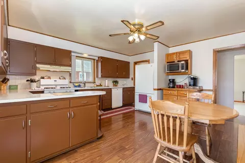 829 N Broad St, Griffith, IN 46319 photo 18