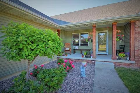 360 E 123rd Pl, Crown Point, IN 46307 photo 2