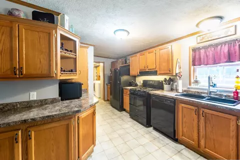 10175 Crane Ct, Wheatfield, IN 46392 photo 2