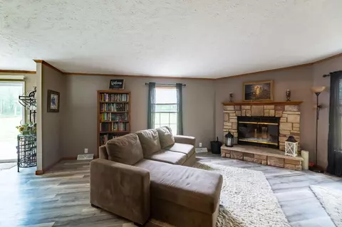 10175 Crane Ct, Wheatfield, IN 46392 photo 9