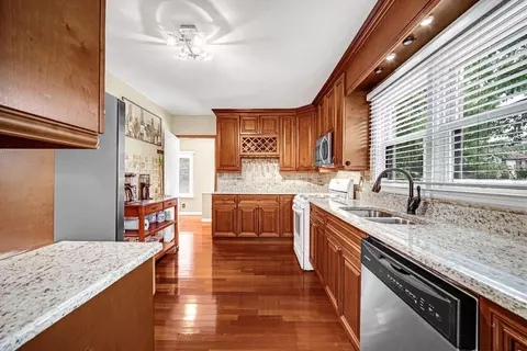 8315 Walnut Dr, Munster, IN 46321 photo 8