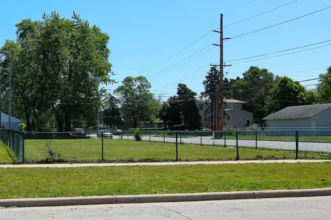 7449 White Oak Ave, Hammond, IN 46324