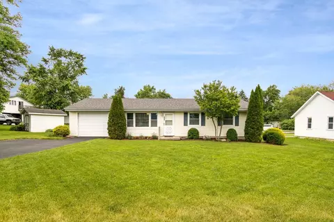 405 E Bates St, Hebron, IN 46341 photo 1