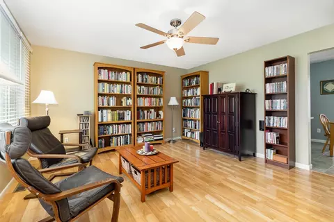 405 E Bates St, Hebron, IN 46341 photo 3
