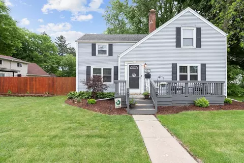 107 Rankin St, Porter, IN 46304 photo 1