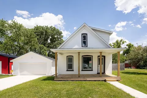 205 3rd St, Wheeler, IN 46393 photo 1