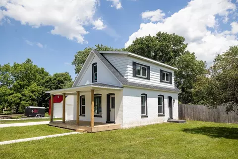 205 3rd St, Wheeler, IN 46393 photo 2