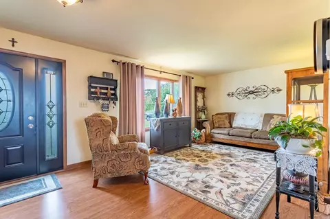 1445 W Ash Pl, Griffith, IN 46319 photo 5