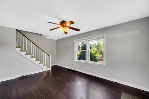 326 Beacon Pl, Munster, IN 46321 photo 3