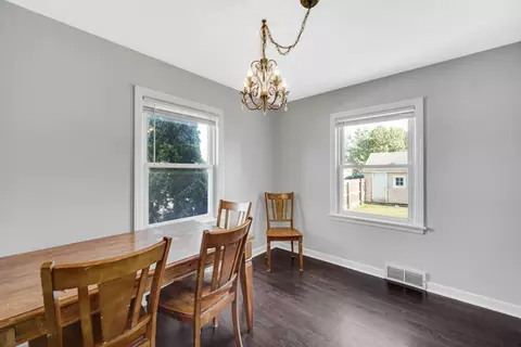 326 Beacon Pl, Munster, IN 46321 photo 6