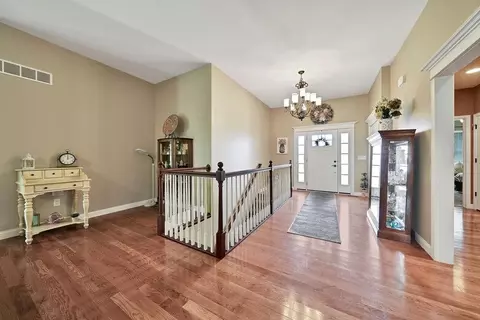 914 Aaron Ct, Crown Point, IN 46307 photo 13