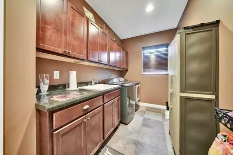 914 Aaron Ct, Crown Point, IN 46307 photo 5