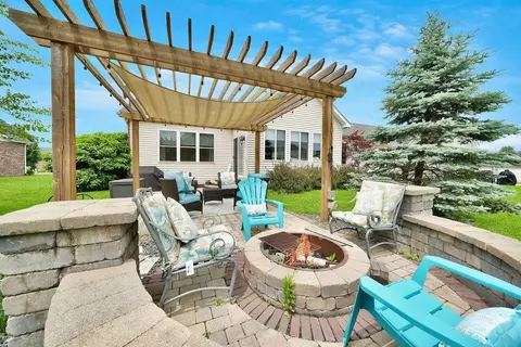 914 Aaron Ct, Crown Point, IN 46307 photo 15