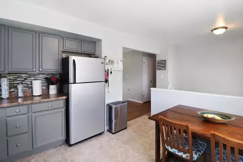 1241 N Lafayette Ct, Griffith, IN 46319 photo 5