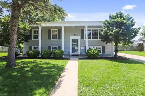 1241 N Lafayette Ct, Griffith, IN 46319 photo 1