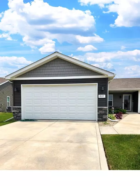 7857 Wright St, Merrillville, IN 46410 photo 1